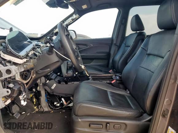 2019 Honda Passport Touring with VIN 5FNYF7H92KB002155, listed as a Copart auction lot 68212825 with 112,247 mi miles and Salvage title. Bid and sale history available at DreamBid. Image 7.