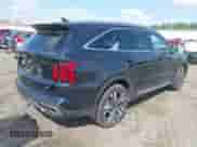2024 Kia Sorento EX with VIN KNDRHDLG0R5248202, listed as a IAAI auction lot 41990342 with 17,552 mi miles and . Bid and sale history available at DreamBid. Image 4.