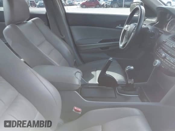 2009 Honda Accord EX-L z VIN 1HGCP258X9A157093, wystawiony jako IAAI lot #42413619 z przebiegiem 173 737 mil mil oraz . Historia ofert i sprzedaży dostępna na DreamBid. Obrazek 5.