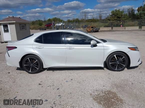 2018 Toyota Camry XSE с VIN 4T1B61HK4JU140285, выставлен на аукционе IAAI как лот 43414227 с пробегом 63 771 миль миль и . История ставок и продаж доступна на DreamBid. Изображение 13.