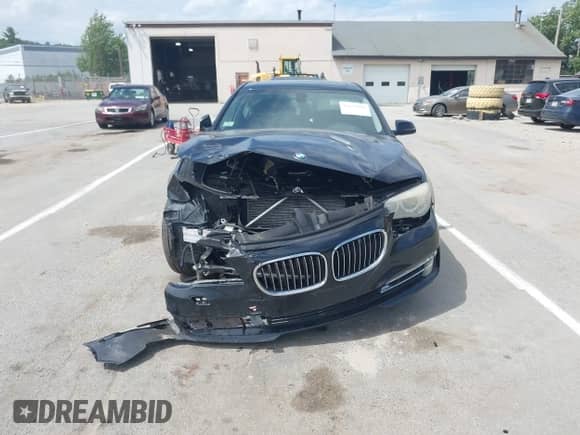 2013 BMW 7 Series 740Li xDrive with VIN WBAYF4C58DDE23696, listed as a IAAI auction lot 42623950 with 144,247 mi miles and . Bid and sale history available at DreamBid. Image 12.