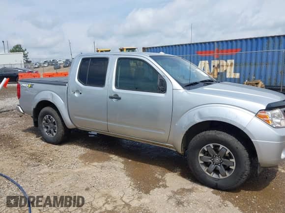 2016 Nissan Frontier S z VIN 1N6AD0EV8GN774648, wystawiony jako IAAI lot #42135409 z przebiegiem 94 095 mil mil oraz . Historia ofert i sprzedaży dostępna na DreamBid. Obrazek 6.