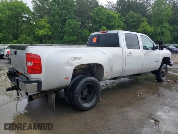 2013 Chevrolet Silverado 3500HD LTZ с VIN 1GC4K1C89DF120045, выставлен на аукционе Copart как лот 55034025 с пробегом 543 677 миль миль и Списание • Salvage title. История ставок и продаж доступна на DreamBid. Изображение 3.