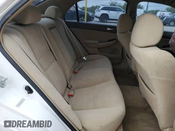 2007 Honda Accord LX z VIN 1HGCM56407A024538, wystawiony jako Copart lot #70720625 z przebiegiem 122 104 mil mil oraz Czysty tytuł • Clean title. Historia ofert i sprzedaży dostępna na DreamBid. Obrazek 10.