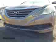 2014 Hyundai Sonata GLS z VIN 5NPEB4ACXEH838269, wystawiony jako IAAI lot #42968890 z przebiegiem 109 056 mil mil oraz . Historia ofert i sprzedaży dostępna na DreamBid. Obrazek 6.
