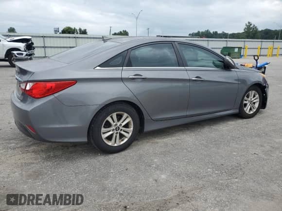 2014 Hyundai Sonata GLS z VIN 5NPEB4AC9EH917268, wystawiony jako Copart lot #67715815 z przebiegiem 100 895 mil mil oraz Szkoda całkowita • Salvage title. Historia ofert i sprzedaży dostępna na DreamBid. Obrazek 3.