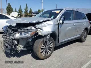 2019 Mitsubishi Outlander ES с VIN JA4AZ3A35KZ023982, выставлен на аукционе Copart как лот 65647355 с пробегом Не указан миль и Списание • Salvage title. История ставок и продаж доступна на DreamBid. Изображение 1.