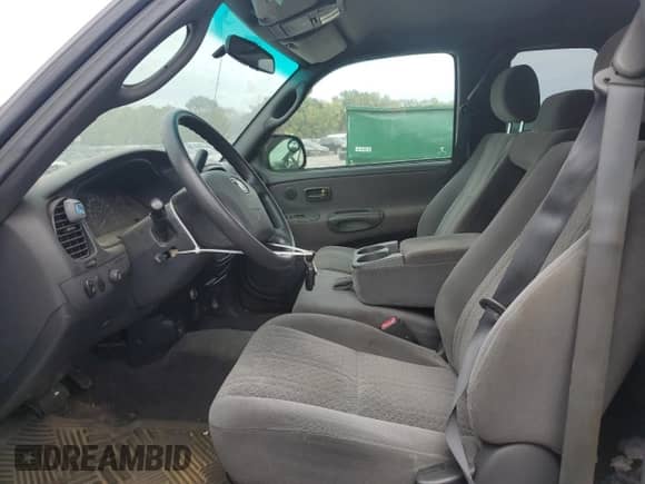 2005 Toyota Tundra SR5 z VIN 5TBRT34115S460803, wystawiony jako Copart lot #83942935 z przebiegiem 210 283 mil mil oraz Szkoda całkowita • Salvage title. Historia ofert i sprzedaży dostępna na DreamBid. Obrazek 7.