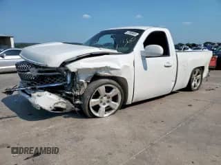 2008 Chevrolet Silverado 1500 Work Truck с VIN 1GCEC14C58Z252924, выставлен на аукционе Copart как лот 67969805 с пробегом 215 463 миль миль и Списание • Salvage title. История ставок и продаж доступна на DreamBid. Изображение 1.