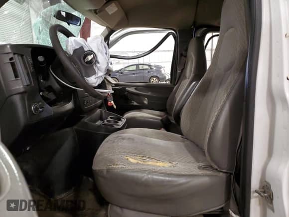 2009 Chevrolet Express Passenger z VIN 1GAHG39K491165750, wystawiony jako Copart lot #49175205 z przebiegiem 378 014 mil mil oraz Nie do naprawy • Non repairable. Historia ofert i sprzedaży dostępna na DreamBid. Obrazek 7.