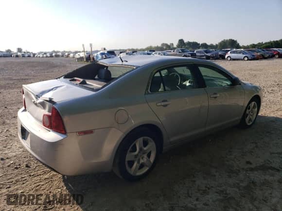2010 Chevrolet Malibu 1LS с VIN 1G1ZB5EB8AF147652, выставлен на аукционе Copart как лот 63212805 с пробегом 141 839 миль миль и Списание • Salvage title. История ставок и продаж доступна на DreamBid. Изображение 3.