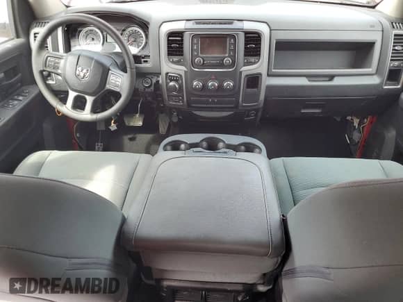 2018 Ram 1500 Express z VIN 3C6RR7KT6JG265846, wystawiony jako Copart lot #62650855 z przebiegiem 57 924 mil mil oraz Szkoda całkowita • Salvage title. Historia ofert i sprzedaży dostępna na DreamBid. Obrazek 8.