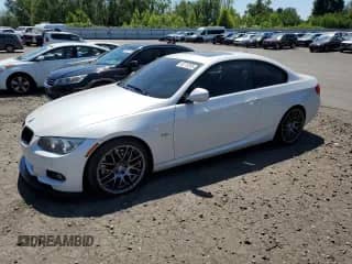 2012 BMW 3 Series 335i с VIN WBAKG7C56CE802853, выставлен на аукционе Copart как лот 65773295 с пробегом 119 310 миль миль и Списание • Salvage title. История ставок и продаж доступна на DreamBid. Изображение 1.