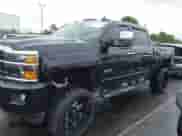 2018 Chevrolet Silverado 2500HD High Country с VIN 1GC1KXEY4JF284897, выставлен на аукционе IAAI как лот 42441604 с пробегом 192 088 миль миль и . История ставок и продаж доступна на DreamBid. Изображение 14.