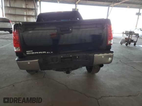2010 GMC Sierra 1500 SLT z VIN 3GTRKWE21AG134446, wystawiony jako Copart lot #59739245 z przebiegiem 152 704 mil mil oraz Szkoda całkowita • Salvage title. Historia ofert i sprzedaży dostępna na DreamBid. Obrazek 6.