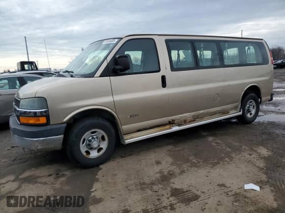 2006 Chevrolet Express Passenger с VIN 1GAHG39U561269015, выставлен на аукционе Copart как лот 46694605 с пробегом 91 316 миль миль и Чистый • Clean title. История ставок и продаж доступна на DreamBid. Изображение 1.