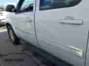 2010 Chevrolet Suburban LT z VIN 1GNUCJE05AR210539, wystawiony jako IAAI lot #41805107 z przebiegiem 166 305 mil mil oraz . Historia ofert i sprzedaży dostępna na DreamBid. Obrazek 17.