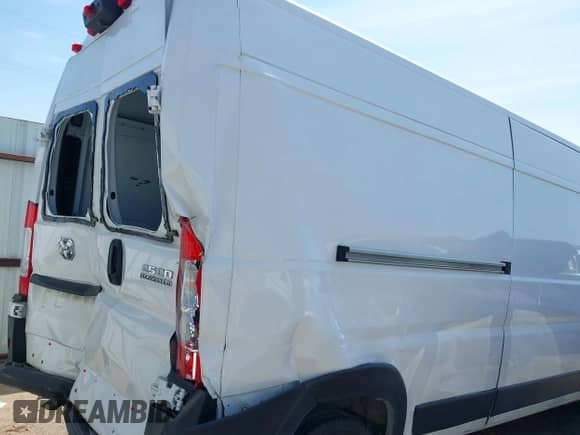 2023 Ram ProMaster Cargo z VIN 3C6LRVDG1PE535614, wystawiony jako IAAI lot #43086398 z przebiegiem 58 721 mil mil oraz . Historia ofert i sprzedaży dostępna na DreamBid. Obrazek 4.
