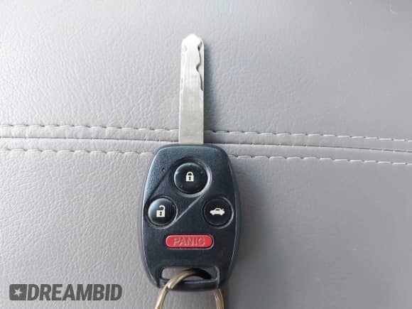 2009 Honda Accord EX z VIN 1HGCP36759A011647, wystawiony jako IAAI lot #43212659 z przebiegiem 172 187 mil mil oraz . Historia ofert i sprzedaży dostępna na DreamBid. Obrazek 11.