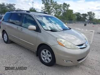 2006 Toyota Sienna XLE z VIN 5TDZA22C16S503825, wystawiony jako IAAI lot #43170592 z przebiegiem 298 644 mil mil oraz . Historia ofert i sprzedaży dostępna na DreamBid. Obrazek 1.