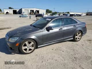 2010 Mercedes-Benz C 300 Sport с VIN WDDGF5EB1AR129811, выставлен на аукционе Copart как лот 82397935 с пробегом 172 769 миль миль и Чистый • Clean title. История ставок и продаж доступна на DreamBid. Изображение 1.