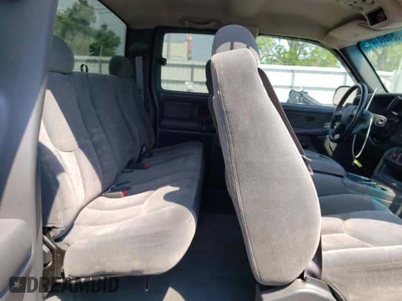 2003 Chevrolet Silverado 2500HD LS with VIN 1GCHC29U63E131856, listed as a Copart auction lot 60167815 with 211,180 mi miles and Clean title. Bid and sale history available at DreamBid. Image 10.