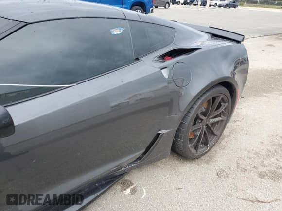 2018 Chevrolet Corvette Grand Sport 2LT с VIN 1G1YX2D7XJ5103876, выставлен на аукционе Copart как лот 74516304 с пробегом Не указан миль и На запчасти • Non repairable. История ставок и продаж доступна на DreamBid. Изображение 12.