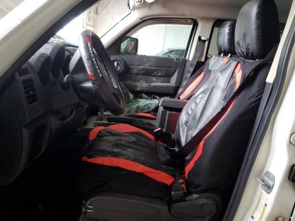 2009 Dodge Nitro SXT с VIN 1D8GU28K29W537808, выставлен на аукционе Copart как лот 79430014 с пробегом Не указан миль и Списание • Salvage title. История ставок и продаж доступна на DreamBid. Изображение 7.