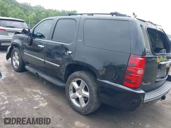 2010 Chevrolet Tahoe LTZ с VIN 1GNUKCE00AR161863, выставлен на аукционе IAAI как лот 42513880 с пробегом 203 895 миль миль и . История ставок и продаж доступна на DreamBid. Изображение 3.