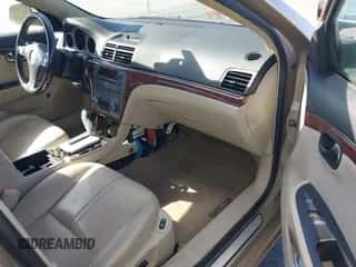 2008 Saturn Aura XR z VIN 1G8ZV57758F138905, wystawiony jako IAAI lot #43560806 z przebiegiem 158 428 mil mil oraz . Historia ofert i sprzedaży dostępna na DreamBid. Obrazek 5.