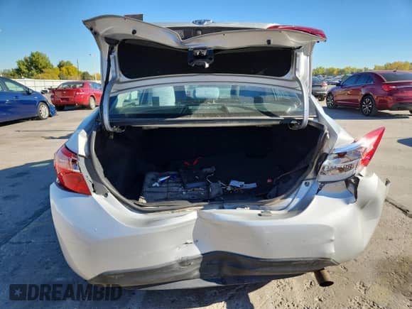 2019 Toyota Corolla LE with VIN 2T1BURHE8KC207262, listed as a Copart auction lot 86875005 with 48,707 mi miles and Salvage title. Bid and sale history available at DreamBid. Image 6.