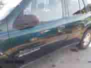 2002 Chevrolet TrailBlazer LTZ z VIN 1GNDT13S822352611, wystawiony jako IAAI lot #42818024 z przebiegiem 196 858 mil mil oraz . Historia ofert i sprzedaży dostępna na DreamBid. Obrazek 17.