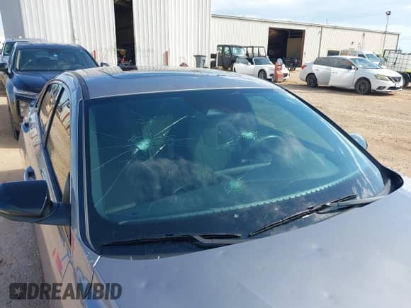 2024 Hyundai Elantra N Line z VIN KMHLR4DF4RU822245, wystawiony jako IAAI lot #42729077 z przebiegiem 4 031 mil mil oraz . Historia ofert i sprzedaży dostępna na DreamBid. Obrazek 18.