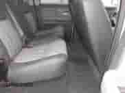 2008 Dodge Dakota Laramie z VIN 1D7HW58N78S562420, wystawiony jako IAAI lot #42646823 z przebiegiem 75 238 mil mil oraz . Historia ofert i sprzedaży dostępna na DreamBid. Obrazek 8.