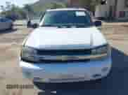 2007 Chevrolet TrailBlazer LT z VIN 1GNDS13S672196434, wystawiony jako IAAI lot #41841452 z przebiegiem 144 514 mil mil oraz . Historia ofert i sprzedaży dostępna na DreamBid. Obrazek 12.