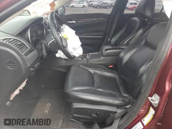 2016 Chrysler 300 Anniversary Edition с VIN 2C3CCAAG6GH175465, выставлен на аукционе Copart как лот 56575585 с пробегом 184 041 миль миль и На запчасти • Non repairable. История ставок и продаж доступна на DreamBid. Изображение 7.