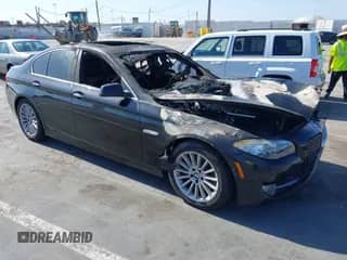 2013 BMW 5 Series 535i с VIN WBAFR7C56DC824540, выставлен на аукционе IAAI как лот 42337331 с пробегом Не указан миль и . История ставок и продаж доступна на DreamBid. Изображение 1.