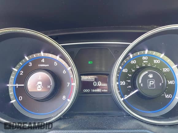 2013 Hyundai Sonata SE with VIN 5NPEC4AC2DH679274, listed as a IAAI auction lot 43135695 with 166,682 mi miles and . Bid and sale history available at DreamBid. Image 7.