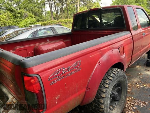 2003 Nissan Frontier XE с VIN 1N6ED26Y63C421935, выставлен на аукционе IAAI как лот 42175975 с пробегом 141 906 миль миль и . История ставок и продаж доступна на DreamBid. Изображение 4.