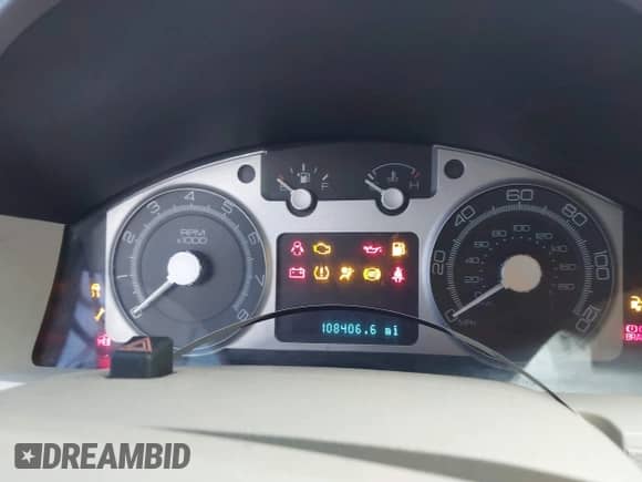 2008 Mercury Mariner with VIN 4M2CU91168KJ50296, listed as a IAAI auction lot 42385367 with 108,406 mi miles and . Bid and sale history available at DreamBid. Image 7.