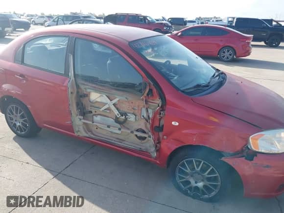 2008 Chevrolet Aveo LS with VIN KL1TD56688B066247, listed as a IAAI auction lot 42716429 with 131,310 mi miles and . Bid and sale history available at DreamBid. Image 6.
