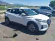 2024 Nissan Kicks SV z VIN 3N1CP5CV7RL517540, wystawiony jako IAAI lot #42643675 z przebiegiem 23 950 mil mil oraz . Historia ofert i sprzedaży dostępna na DreamBid. Obrazek 1.