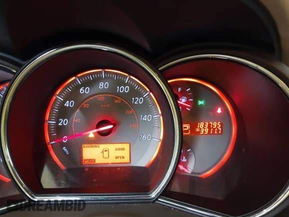 2009 Nissan Murano S z VIN JN8AZ18W59W153058, wystawiony jako IAAI lot #42232338 z przebiegiem 183 795 mil mil oraz . Historia ofert i sprzedaży dostępna na DreamBid. Obrazek 7.