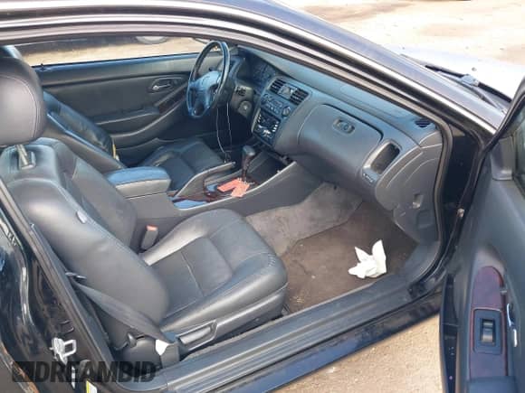 2000 Honda Accord EX с VIN 1HGCG2252YA028127, выставлен на аукционе IAAI как лот 42714113 с пробегом 177 353 миль миль и . История ставок и продаж доступна на DreamBid. Изображение 5.
