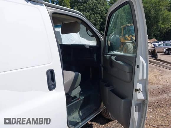 2011 Chevrolet Express Cargo с VIN 1GCWGFCA3B1168855, выставлен на аукционе IAAI как лот 42685037 с пробегом 249 487 миль миль и . История ставок и продаж доступна на DreamBid. Изображение 12.