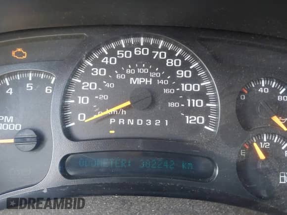 2006 Chevrolet Tahoe LS z VIN 1GNEC13V36R133552, wystawiony jako IAAI lot #42692012 z przebiegiem 382 242 mil mil oraz . Historia ofert i sprzedaży dostępna na DreamBid. Obrazek 7.