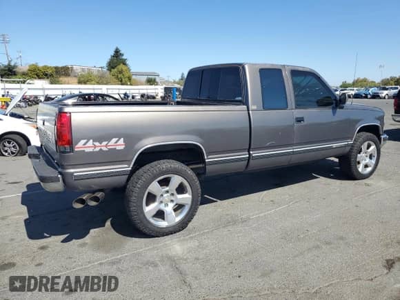 1992 Chevrolet Silverado 2500 с VIN 2GCFK29K9N1144470, выставлен на аукционе Copart как лот 71280305 с пробегом 157 852 миль миль и Списание • Salvage title. История ставок и продаж доступна на DreamBid. Изображение 3.