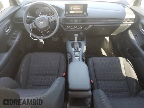 2025 Honda HR-V LX with VIN 3CZRZ1H3XSM753773, listed as a Copart auction lot 84481215 with 7,928 mi miles and Salvage title. Bid and sale history available at DreamBid. Image 8.