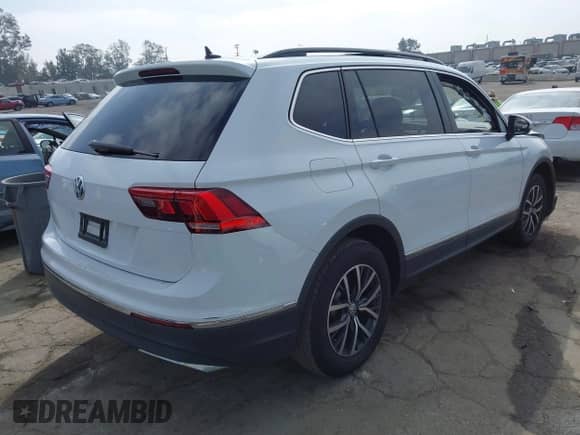 2020 Volkswagen Tiguan SE с VIN 3VV3B7AX2LM094994, выставлен на аукционе IAAI как лот 43388789 с пробегом 50 898 миль миль и . История ставок и продаж доступна на DreamBid. Изображение 4.