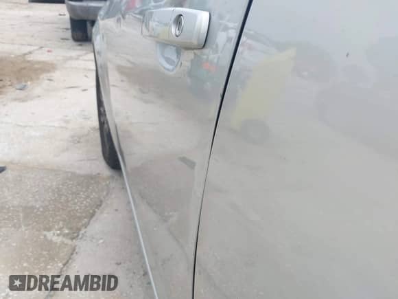 2013 Chevrolet Sonic LT с VIN 1G1JC6SB8D4157702, выставлен на аукционе IAAI как лот 43072159 с пробегом 97 833 миль миль и . История ставок и продаж доступна на DreamBid. Изображение 13.